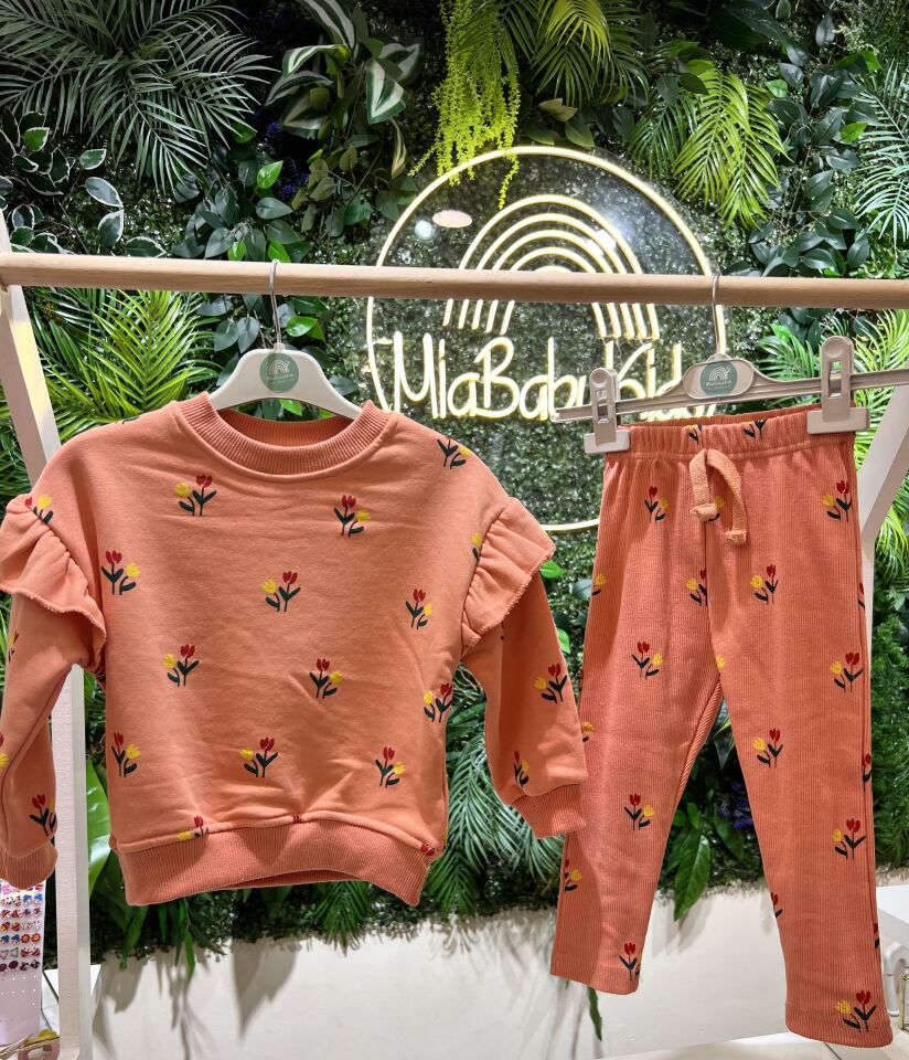 Zr  Turuncu Çiçekli Eşofman Takımı