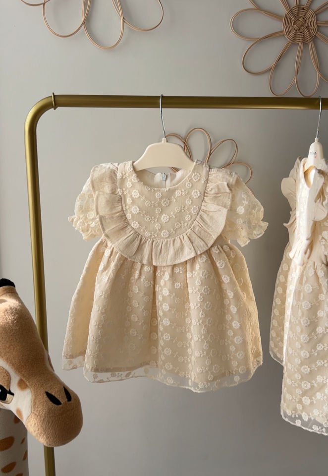 Yeezy Romantik Elbise