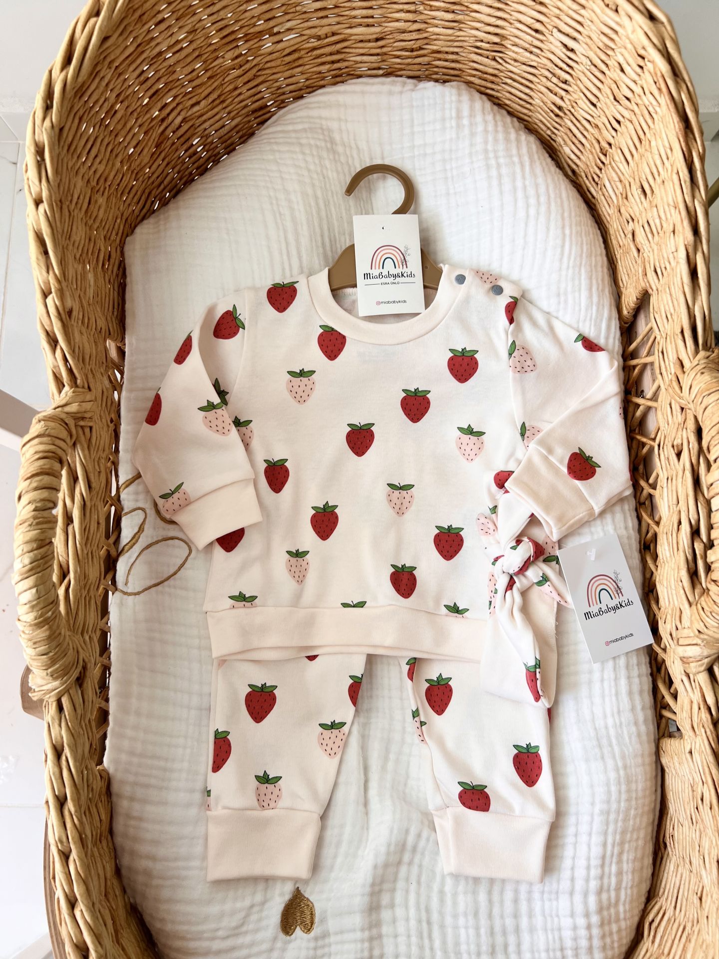 Berry  Çilek Desenli 3lü set