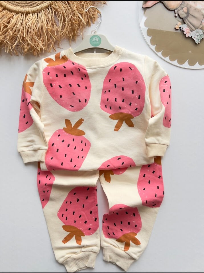 Strawberry Takım